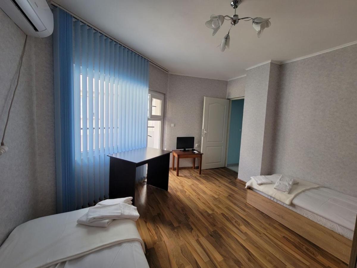 Prista Apartment Ruse Esterno foto